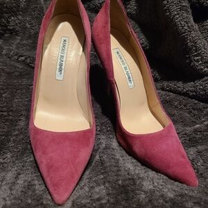 Manolo Blahnik Women's Suede Pumps - Burgundy